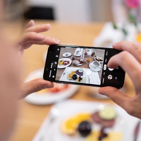 キャンパスズウェイ ホテル ＆ ボーディングハウス ルートヴィヒスブルク エクステリア 写真